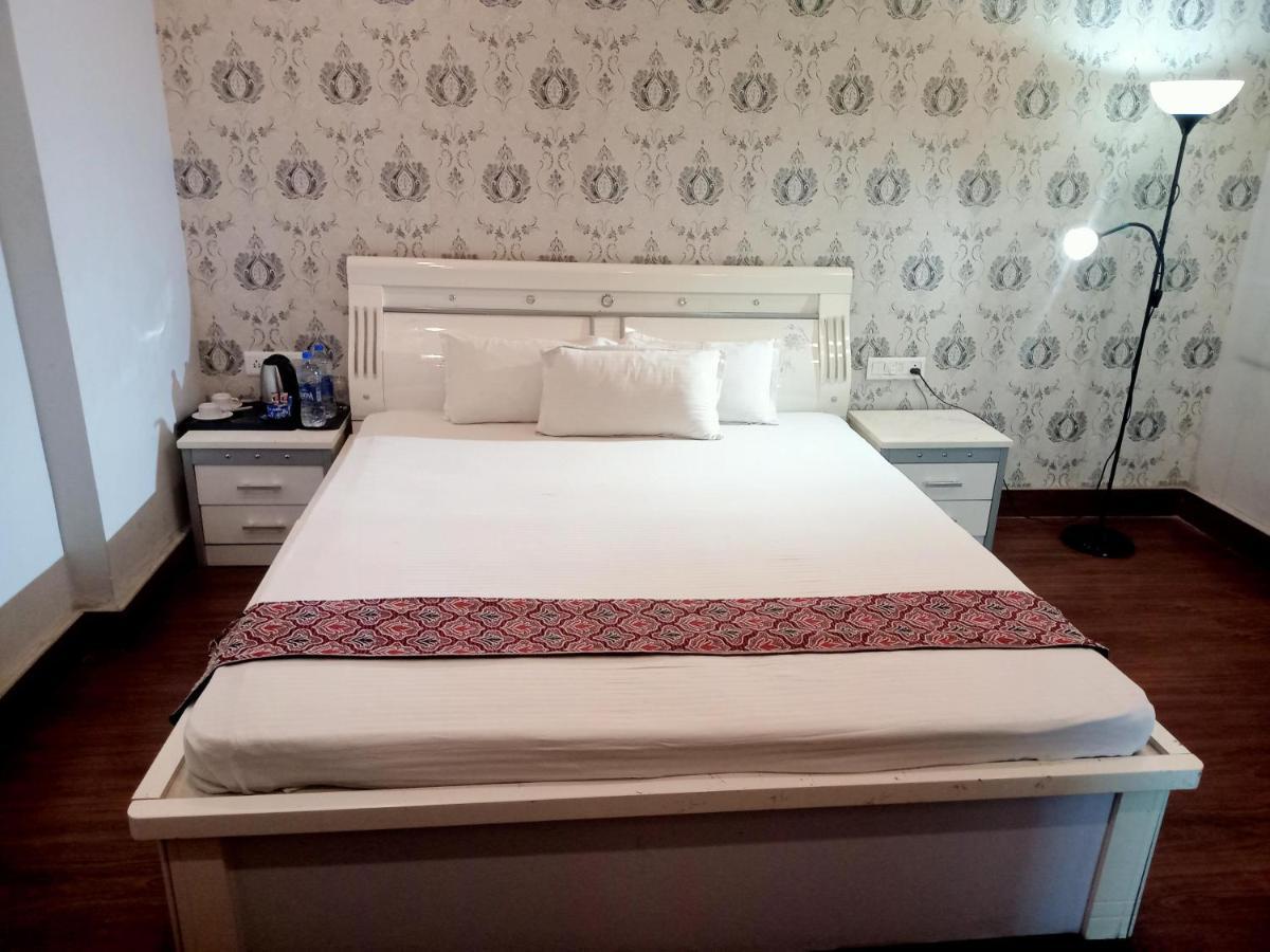 Ojas Hotel & Resort Durgāpur Exteriör bild