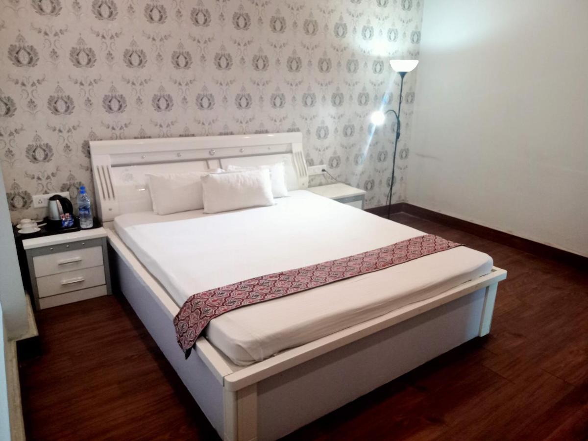 Ojas Hotel & Resort Durgāpur Exteriör bild